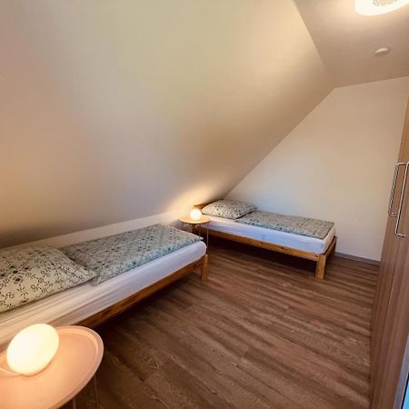 Holmblick - Boddenblick, Balkon, 2 Schlafzimmer, 4 Personen Born Ngoại thất bức ảnh