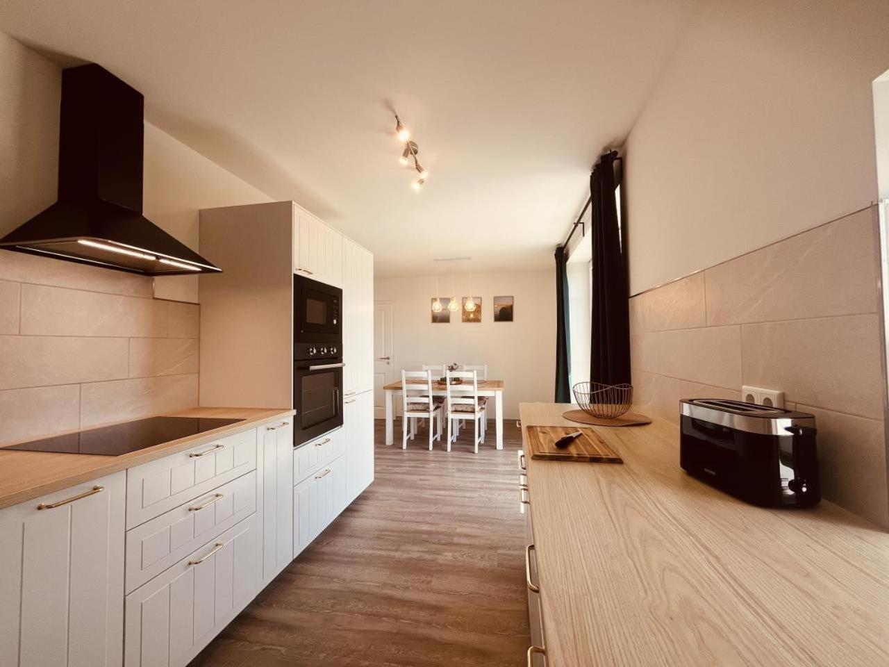 Holmblick - Boddenblick, Balkon, 2 Schlafzimmer, 4 Personen Born Ngoại thất bức ảnh